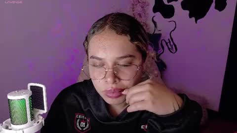 Haely online show from July 30, 4:24 am