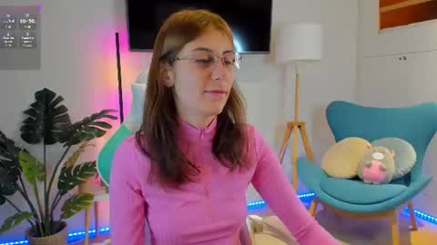 Hailey  Green online show from July 6, 9:17 pm