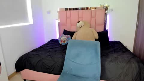 hailey online show from October 20, 4:43 pm