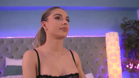 Hailey online show from October 12, 8:39 am