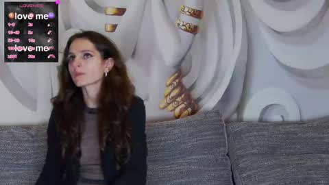 Snapshot of hailey_peach chatting on February 9, 5:54 pm HaileyPeach online show from February 9, 5:54 pm