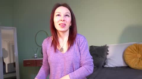 Snapshot of haileymoon85 chatting on February 17, 5:14 am Hailey online show from February 17, 5:14 am