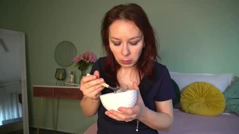 Snapshot of haileymoon85 chatting on March 11, 4:30 am Hailey online show from March 11, 4:30 am
