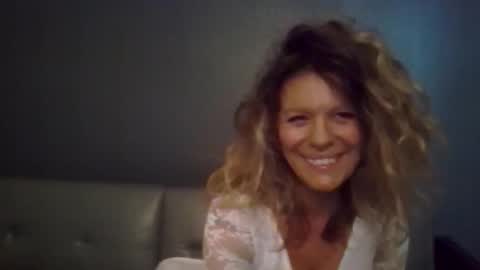 Hailey online show from October 25, 8:59 pm