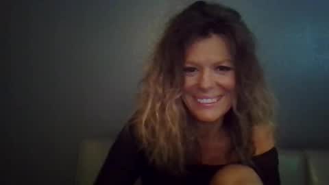 Hailey online show from December 21, 9:30 pm