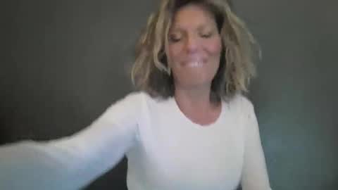Hailey online show from April 24, 6:00 pm