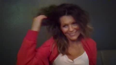 Hailey online show from December 20, 1:53 am