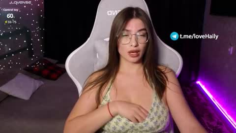 HailyHeavenly online show from October 28, 1:28 pm