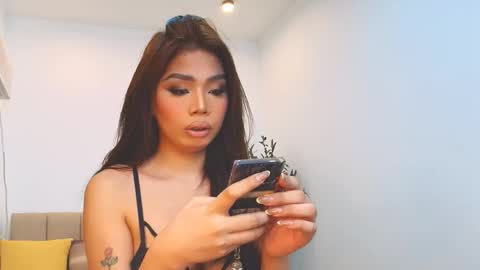 YOUR SIDECHIC HAILEY online show from June 6, 7:03 am