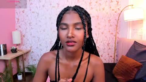 Halley Lorens online show from July 28, 7:39 pm