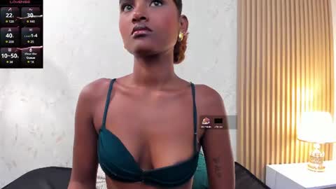 Halley Lorens online show from June 27, 12:22 pm