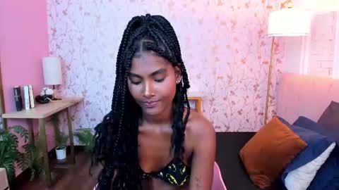 Halley Lorens online show from August 1, 9:06 pm