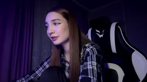 Holly online show from November 26, 8:54 pm