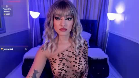 Snapshot of hallsred_rh chatting on January 31, 9:26 pm Halls Red online show from January 31, 9:26 pm