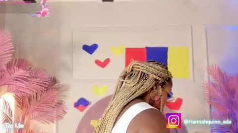 hanaahquinn online show from June 25, 11:34 am