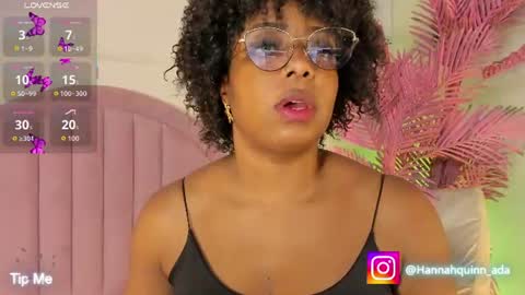 hanaahquinn online show from July 16, 11:37 am