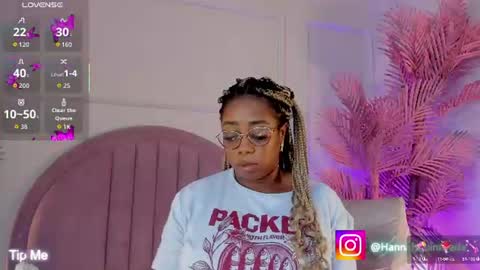 hanaahquinn online show from July 10, 11:32 am
