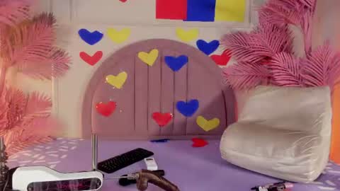 hanaahquinn online show from June 13, 11:29 am