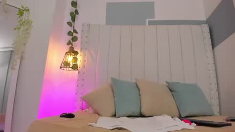 hanah_gray online show from July 3, 11:27 am