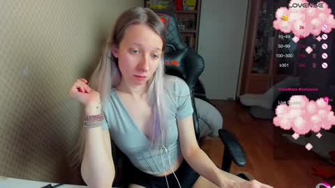 Snapshot of handsome_whale chatting on February 1, 8:58 pm Mila online show from February 1, 8:58 pm