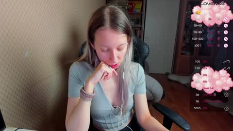 Snapshot of handsome_whale chatting on February 4, 5:01 pm Mila online show from February 4, 5:01 pm