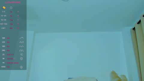 hanna_connorss online show from February 13, 5:44 pm