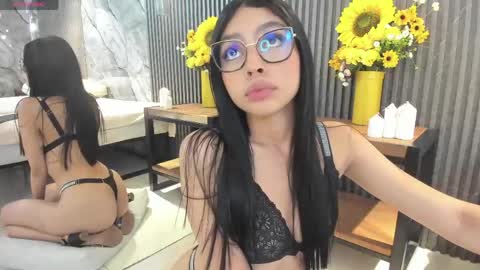 Hanna S online show from April 24, 12:30 pm