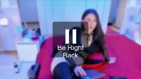  Hanna Collins  online show from July 10, 3:01 pm