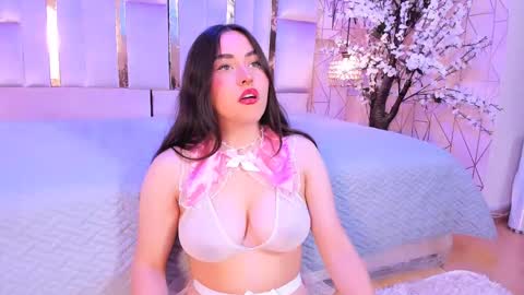 Snapshot of hannacollins_2 chatting on October 7, 1:48 pm Hanna Collins online show from October 7, 1:48 pm