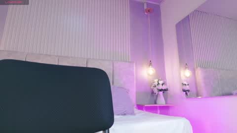 hannadanniels online show from May 21, 2:26 pm