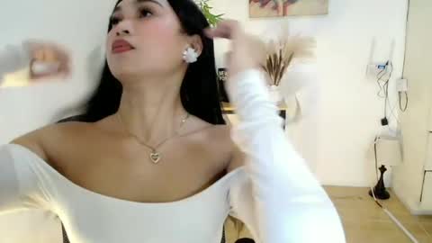 Riah online show from June 24, 3:27 am