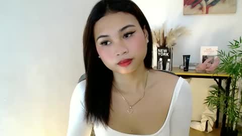 Riah online show from June 8, 2:34 am