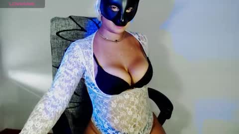 hannah kiim online show from October 12, 1:57 pm