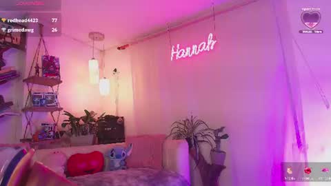 hannah_lovee online show from July 18, 3:43 am