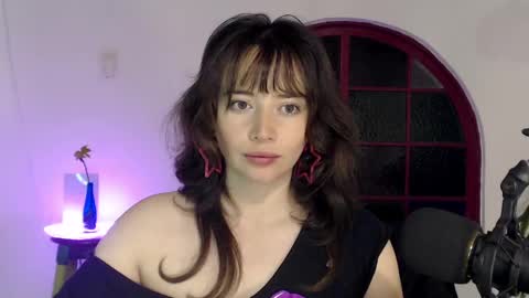 Snapshot of hannah_valhalla chatting on February 26, 3:03 am Hannah online show from February 26, 3:03 am