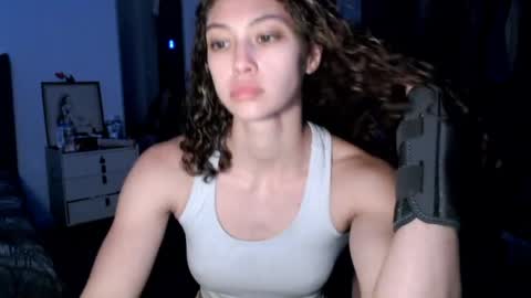 Hannah Breeze online show from May 27, 1:57 am