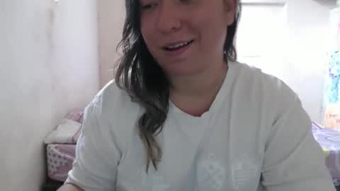 hannahevans2 online show from April 27, 4:04 pm