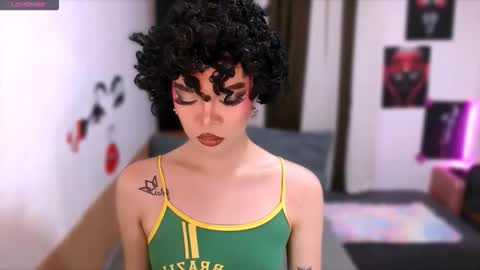 HANNAH online show from April 10, 11:49 am