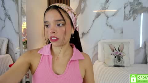 Snapshot of hannahill69 chatting on February 7, 4:48 am Hannahill69 online show from February 7, 4:48 am