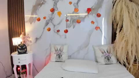 Hannahill69 online show from October 30, 5:43 am