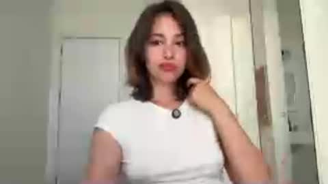 hannahinto online show from August 6, 12:34 pm
