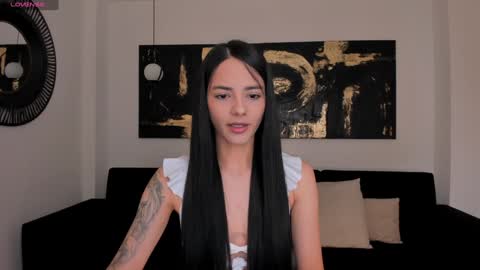 HANNAH J online show from December 14, 6:52 pm