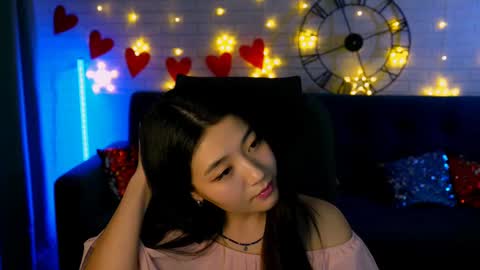 hannarosie online show from March 8, 8:13 pm