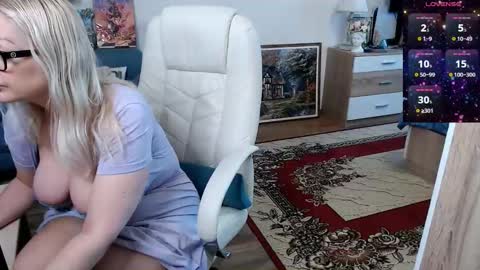 Snapshot of hardanaldp chatting on September 11, 9:31 am Elly online show from September 11, 9:31 am