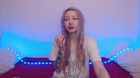 Emily online show from November 20, 10:33 pm