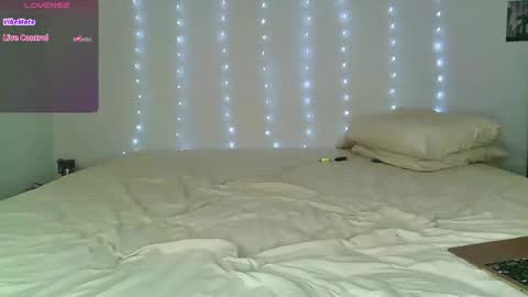 Snapshot of harleet chatting on October 17, 3:43 am Harlee online show from October 17, 3:43 am