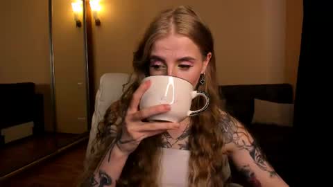 Julia online show from June 14, 5:19 am