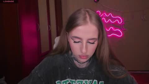 Julia online show from February 13, 5:26 am