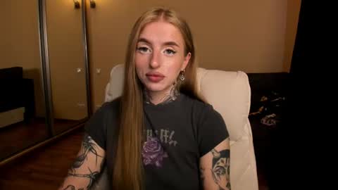 Julia online show from July 10, 6:14 am