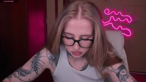 Julia online show from January 25, 5:07 am